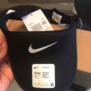 Nike black running visor